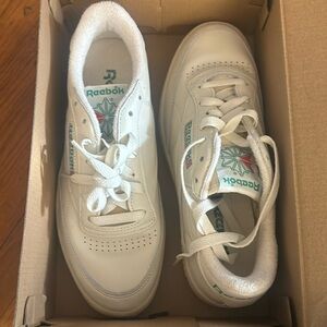 Reebok Club-C 85 Vintage Unisex size US size 7.5 Uk size 6.5